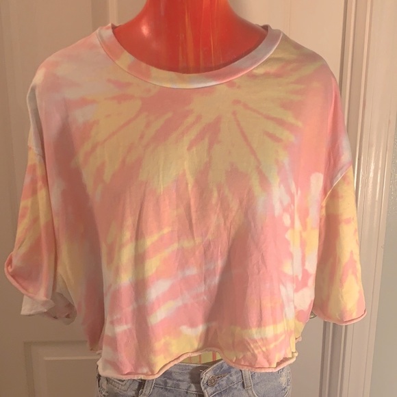 H&M Tops - Tie Dye Soft H&M Crop Top